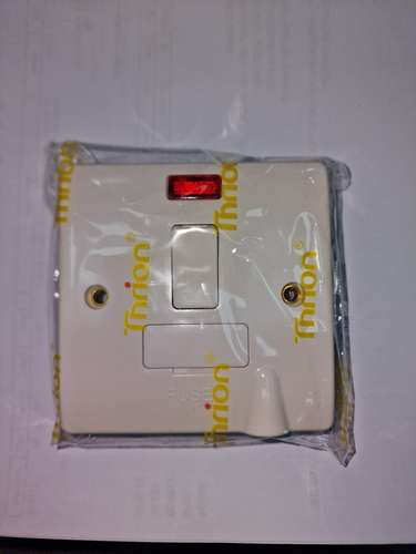 Slimline White 13A Switched Spur Fused Connection Unit c/w Neon (Bottom Outlet), 10